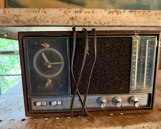 Vintage Clock Radio