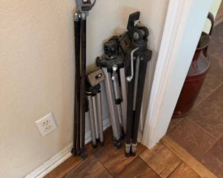 Tri Pods