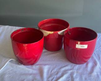 Red pots