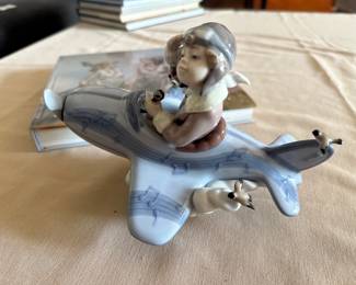 Lladro Porcelain Figurine "Fly Me to the Moon"