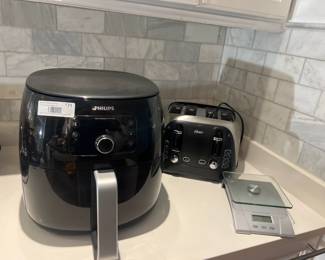 Philips Air Fryer, Oster 4-Slice Toaster & Digital Kitchen Scale