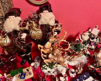 Santa’s and Sleighs