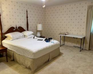 Beautiful handmade solid cherry 4 poster bed! So lovely and quality you can not find today!