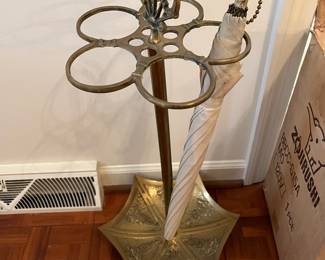 Vintage brass umbrella stand in perfect condition...this has an etched brass base, and is in great condition.