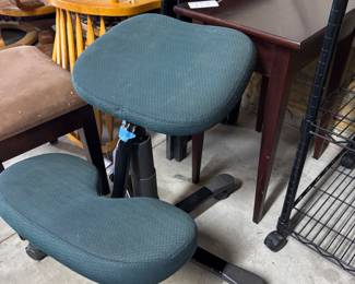 Ergonomic work chair