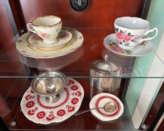 Tea cups & silver pieces