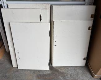 Wooden cabinet set