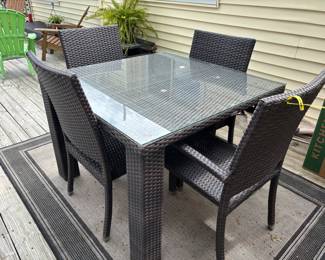 Outdoor table & chair set with glass top