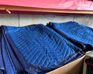 Tons of moving Blankets