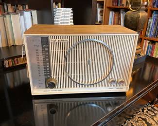 Working zenith am/fm radio $112 + tax