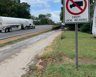 Please do not park on this street which runs in front of the house. There is plenty of parking on side street.