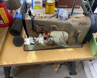 Professional upholstery machine. Pfaff Brand