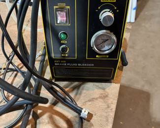 Brake Fluid Bleeder