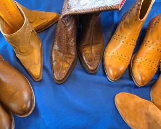Five Pairs Brown Booties Cowboy Boots Frye, Nine West, Sam Edelman, Sovereign, Dibatrue