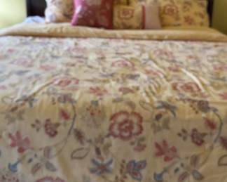 Broyhill Sleigh Bed Queen Size