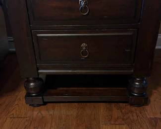 Havertys Rustic End Table With Lion Detail 2 Drawers