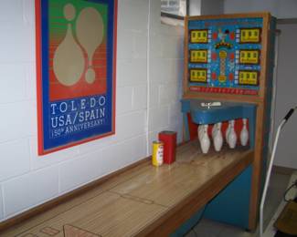 VINTAGE BOWLING GAME--IT WORKS!!
