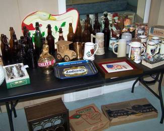 BEER BOTTLES & STEINS