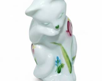 Fenton 2003 Milk Glass Hand-Painted Cat Figurine