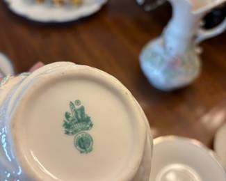 Belleek Pottery Carlingford Cachepot