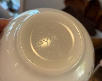 PYREX Early American Mixing Bowls
