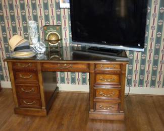 National Furniture Office Desk