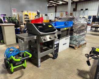 Pressure Washer, BBQ Grill, Microwave and Toilets Orlando Estate Auction