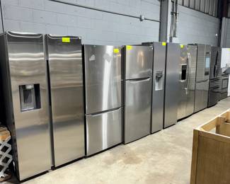 Refrigerators Orlando Estate Auction