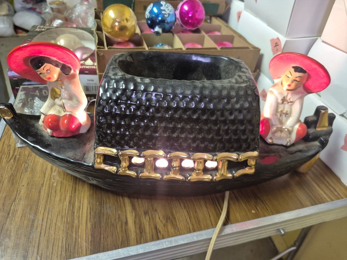 1950s TV lamp very mid century 