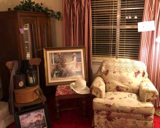 Wardrobe in corner is not for sale.