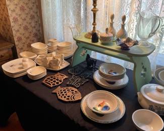 Vintage dinnerware