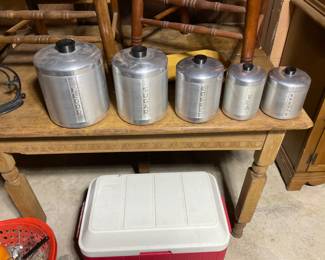 Aluminum canister set