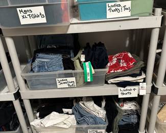 Ladies tanks, tops, jeans, pants, capri pants, shorts, sizes 9 to 16, many new 