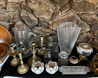 Brass candlesticks, 