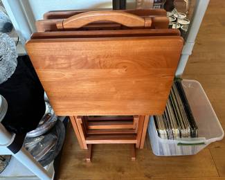 
Set for wood TV trays on stand 
great condition