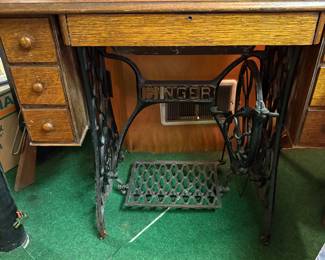 Vintage Singer Sewing Machine