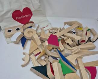 28 ShapeUpPlay75WoodenLearningPiecesinDrawstringBag