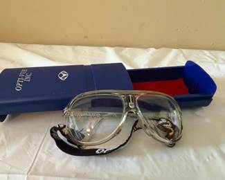 Safety glasses