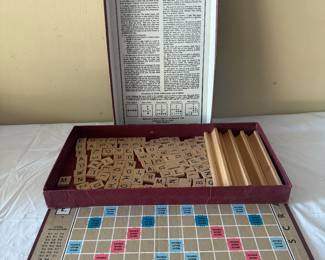 Vtg scrabble game