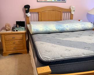 Very nice bedroom set
Mattress and topper