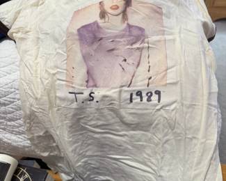 Tylor Swift 1989 concert Tee