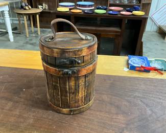 Wood Basket w/Lid & Handle