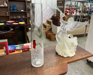 Cardinal Cylinder Vase - Angel Figurine/Statue