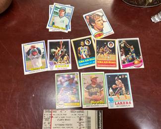 Baseball & Basketball Trading Cars - Tony Larussa - Steve Grogan - Lamarr Hoyt - Willis Reed - Burt Blyleven - Wilt Chamberlain and more