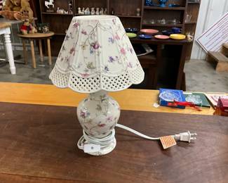 Accent Meadow Accent Table Lamp