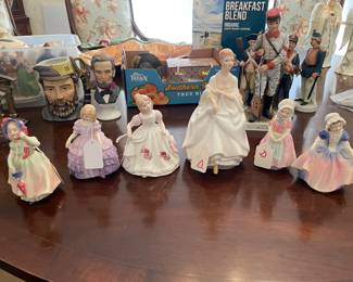 ROYAL DOULTON
