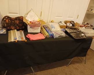 Arts and crafts supplies