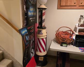 ANTIQUE BARBERS POLE