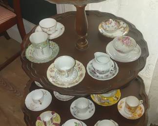 Dematise cups and saucers