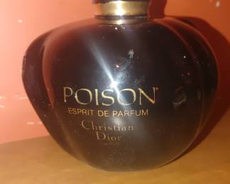 Oversized Store display perfume bottle